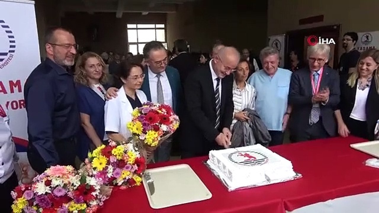 700. L'accent est mis sur les dons des médecins effectuant des transplantations d'organes