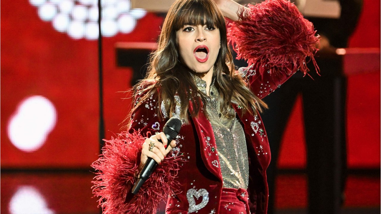 Voici - Clara Luciani maman : la chanteuse officialise la naissance de son premier enfant avec Alex Kapranos !