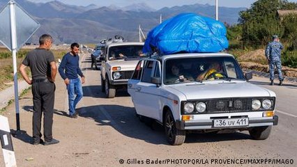 Tausende armenische Flüchtlinge strömen ins grenznahe Goris