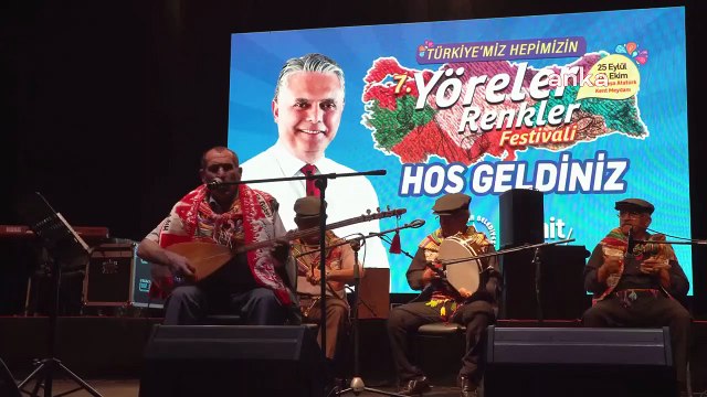 Le maire de Muratpaşa, Ümit Uysal, a appelé à l'unité et à la solidarité lors du festival des couleurs des régions