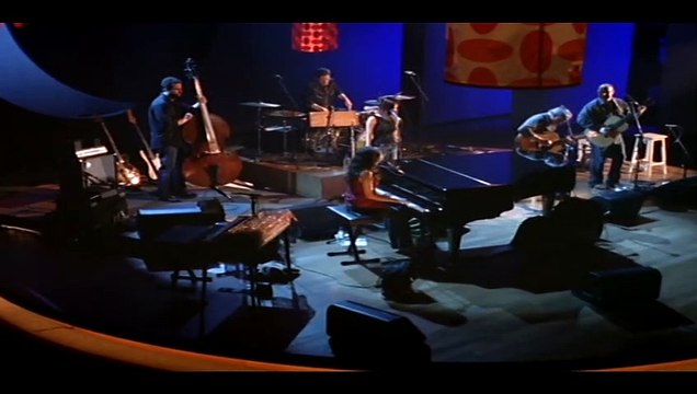 NORAH JONES — Moon Song | Norah Jones And The Handsome Band ☆ Live In 2004