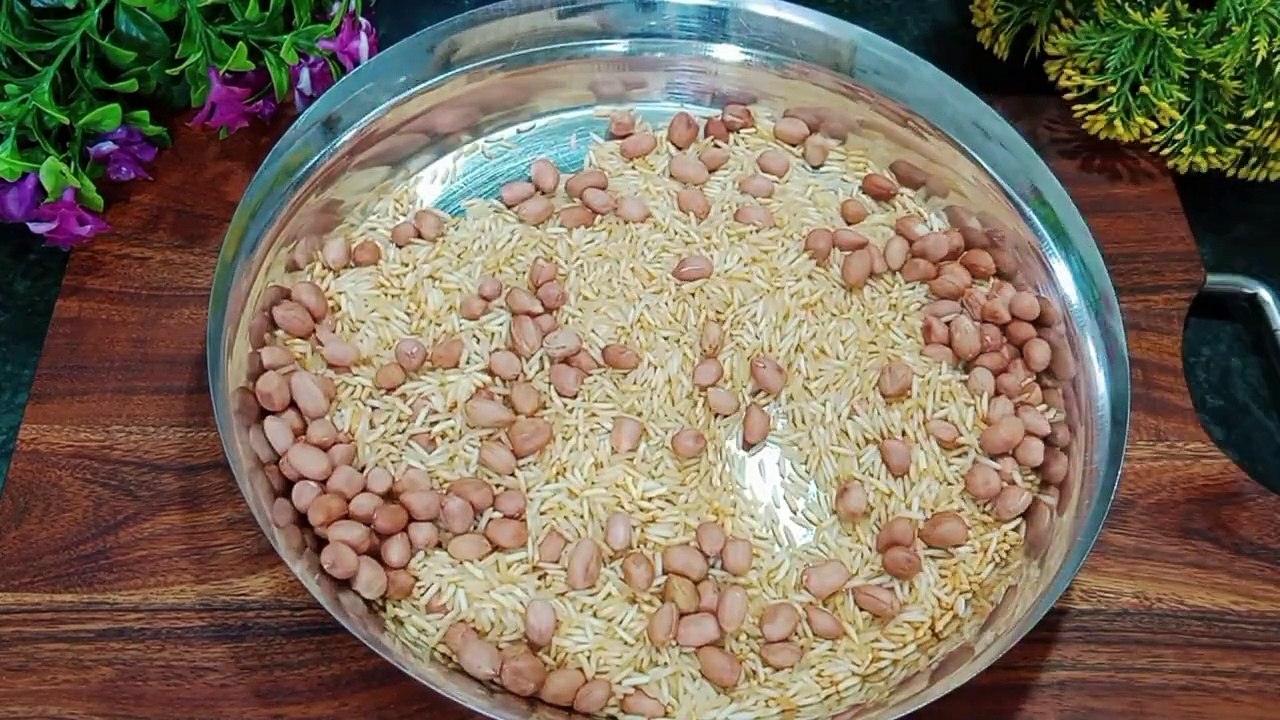 कच्चे चावल और मुंगफली से बनाए बिल्कुल नया और चटपटा नाश्ता सिर्फ 10 मिनट मे तैयारNew Breakfast Recipe