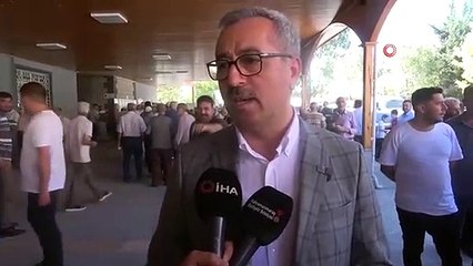 Depremde hasar alan cami yeniden ibadete açıldı