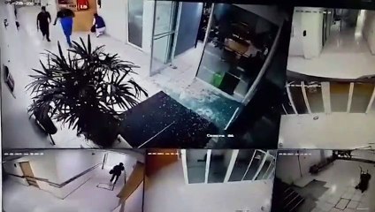 Captan en video ataque armado en clínica de Culiacán; el atentado dejó 4 muertos