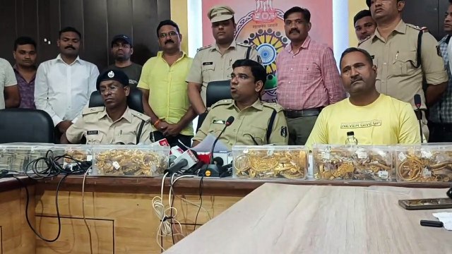 Shops have weak hard roofs, weak grills break easily, thefts worth more than Rs 30 crores