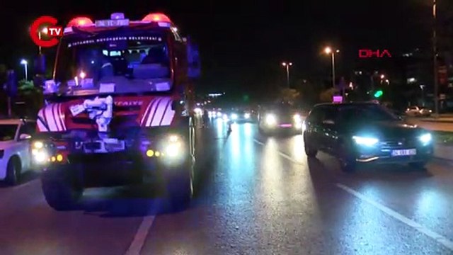 Kartal'da korkunç kaza... Motosiklet ile çarpışan otomobilin sürücüsü, aracını bırakıp kaçtı