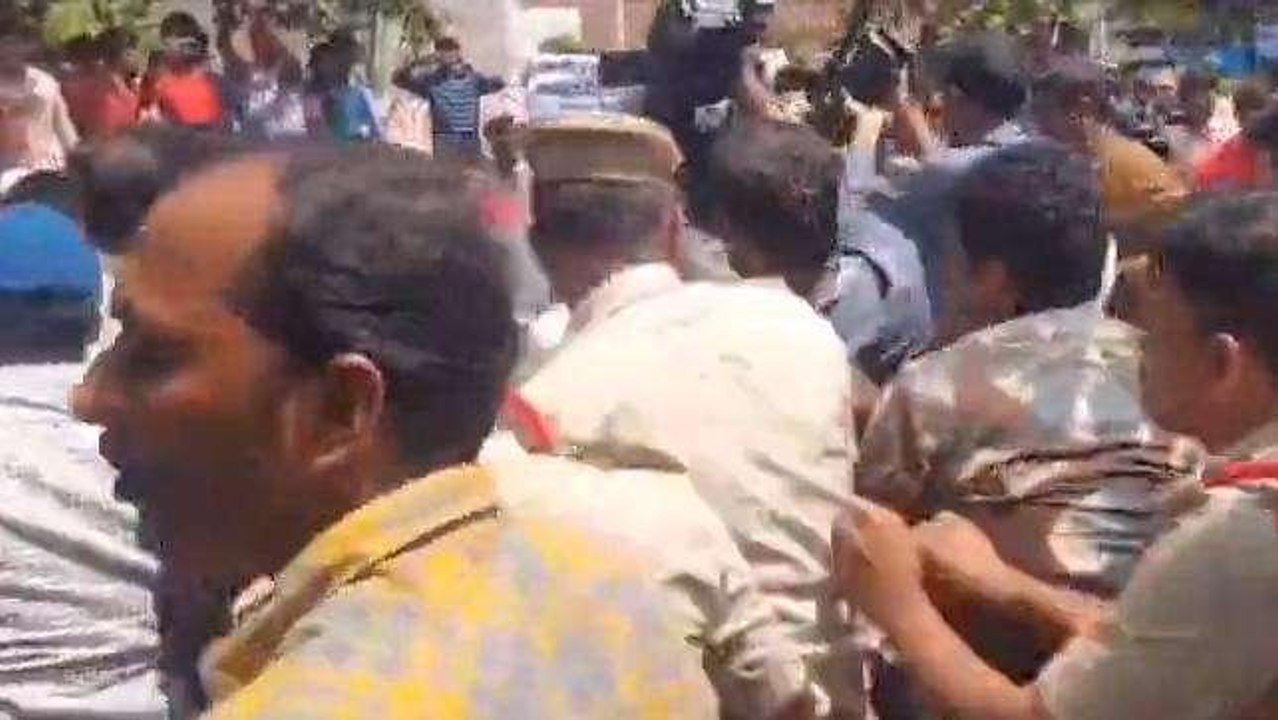 ఎన్టీఆర్ జిల్లా: విజయవాడలో తీవ్ర ఉద్రిక్తత