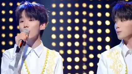 Aankhein Khuli ho ya ho band __ Hindi song cover by twin chinese boys _bollywood _songs _viral song