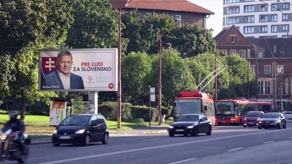 Video herunterladen: Richtungsweisende Parlamentswahl in der Slowakei hat begonnen