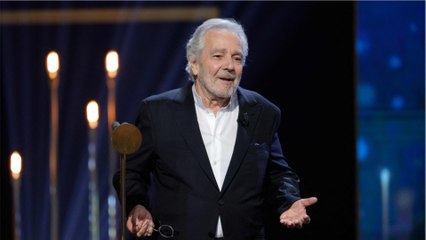 GALA VIDEO - “J’ai la trouille de ça” : Pierre Arditi donne de ses nouvelles après son malaise sur scène