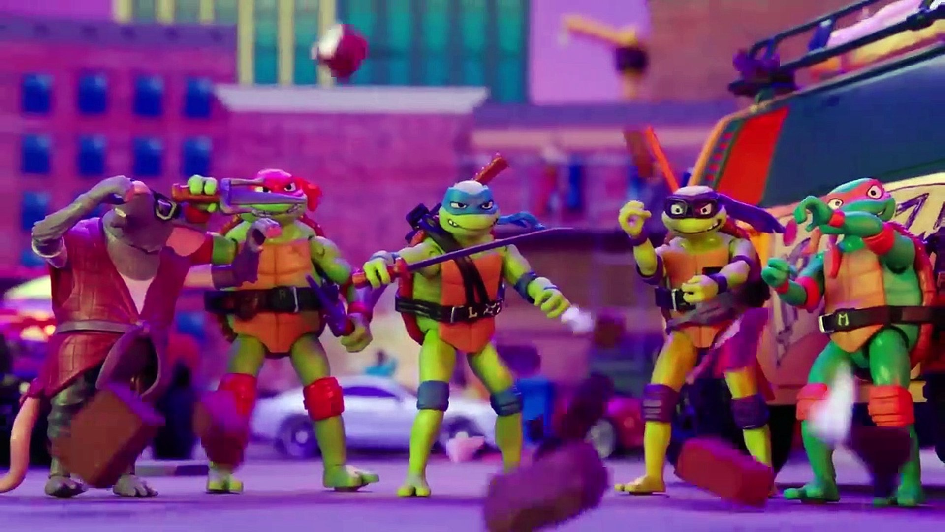 Ninja Turtle TOYS Fight A SUPER Mutant 😱  Teenage Mutant Ninja Turtles:  Mutant Mayhem 