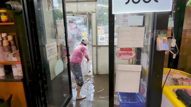 New York inondée et en partie paralysée par des pluies torrentielles