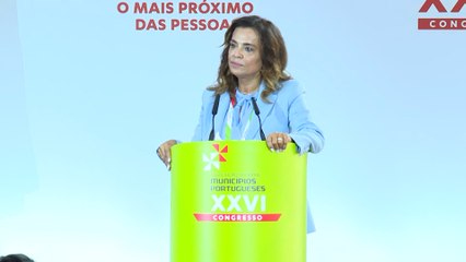 Luísa Salgueiro afirma que descentralização tem enorme significado "na vida das pessoas"