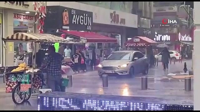 Les rues et avenues ont été inondées à Kocaeli, les citoyens ont eu du mal