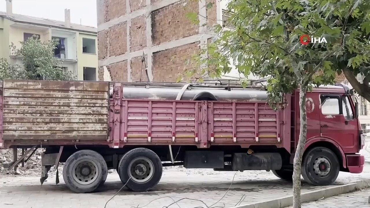 Un ouvrier coincé entre une pelle et un camion est décédé tragiquement à Elazığ.