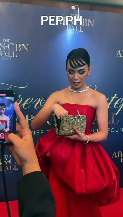 Kaila Estrada shows what's important to have in a bag #abscbnball2023 #shorts