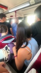 Ragazzino fuma sul bus, conducente ferma la corsa