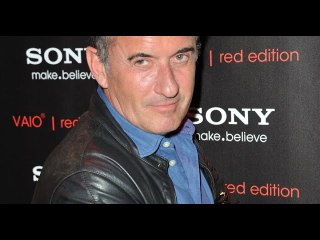 VIDEO: "Un drame absolu" : Christophe Dechavanne polytraumatisé, cet accident à l'autre bout du mond