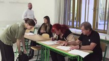 Eslovacos votam em eleição marcada por política externa