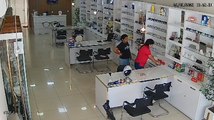 Câmera flagra mulher furtando armações de óculos em ótica de Arapiraca