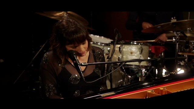 NORAH JONES — Sinkin' Soon | NORAH JONES: Live At Ronnie Scott's