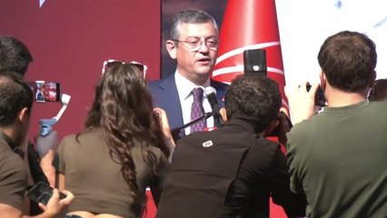 CHP Kocaeli İl Kongresi... Özgür Özel: "Kalkın Ayağa, Bu Partiyi Kaldırın Ayağa. Ben Size İnanıyorum, Size Güveniyorum.