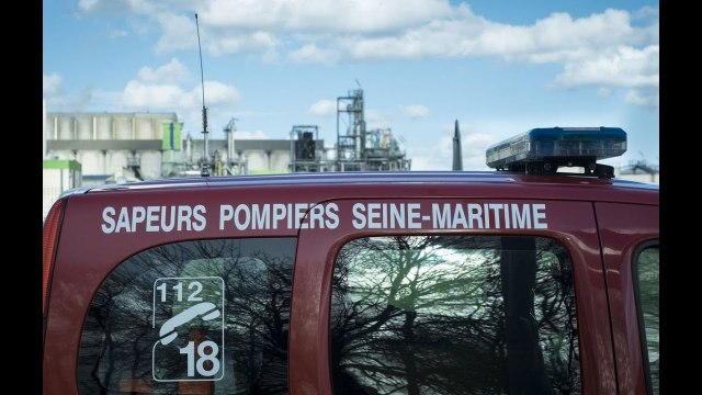 VIDEO: Deux immeubles désaffectés s’effondrent à Rouen lors d’un incendie