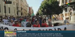 España: Residentes de barrios obreros en Sevilla se manifiestan contra cortes de luz