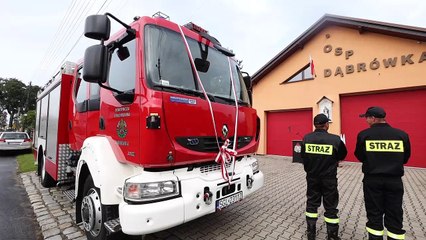 Dziennik Zachodni / Przekazanie Wozu Strazackiego OSP Dabrowka / Lucyna Nenow
