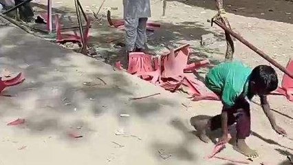 बारां: मोबाईल वितरण योजना लोगों के लिए बनी सिरदर्द, गुस्साए लोगों ने की जमकर तोड़फोड़