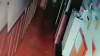 3 femmes volant de l'or à Eskişehir ont été filmées par des caméras de sécurité