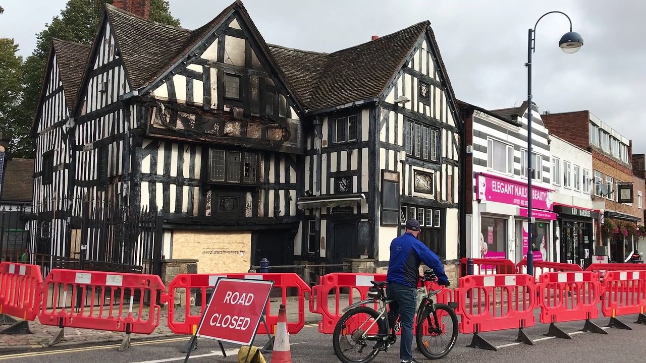 Second wonky pub burns down just five miles away from the Crooked House in West Midlands