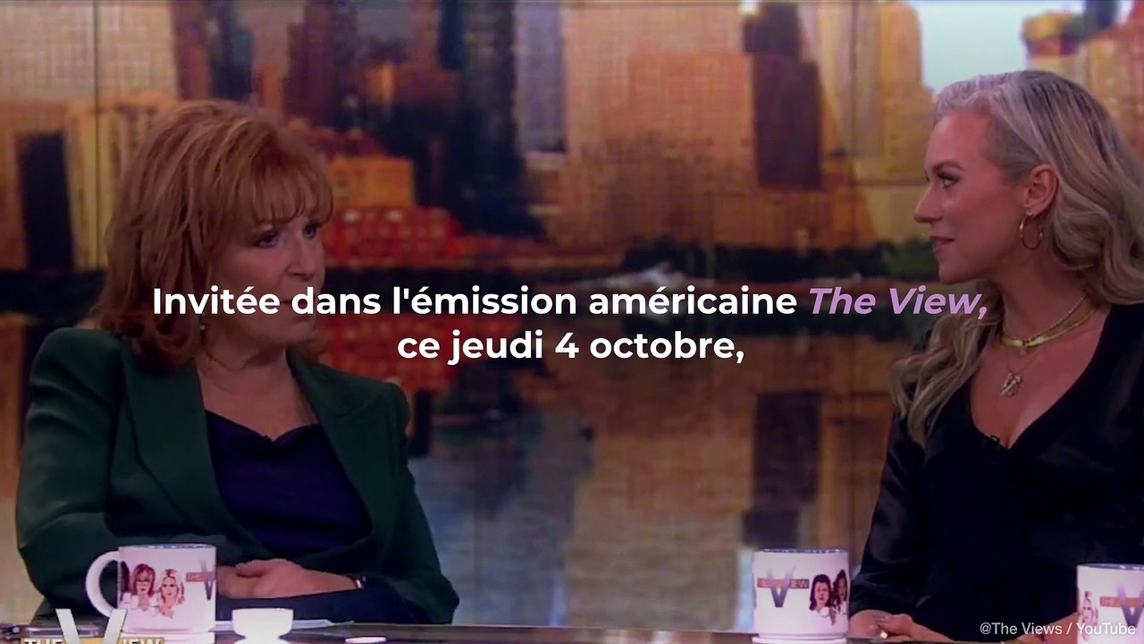 Hilarie Burton (Les frères Scott) se confie sur son choix de laisser ses cheveux blancs