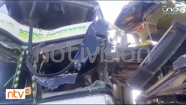 Dos flotas y un camión chocaron en la carretera Oruro - Uyuni