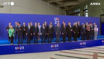 Vertice di Granada, i leader europei posano per una foto di gruppo