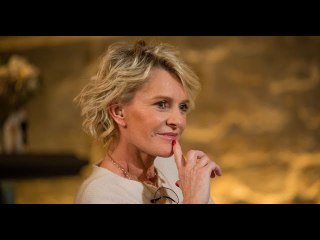 Sophie Davant grassement payée : pas "cachottière", elle évoque son énorme salaire