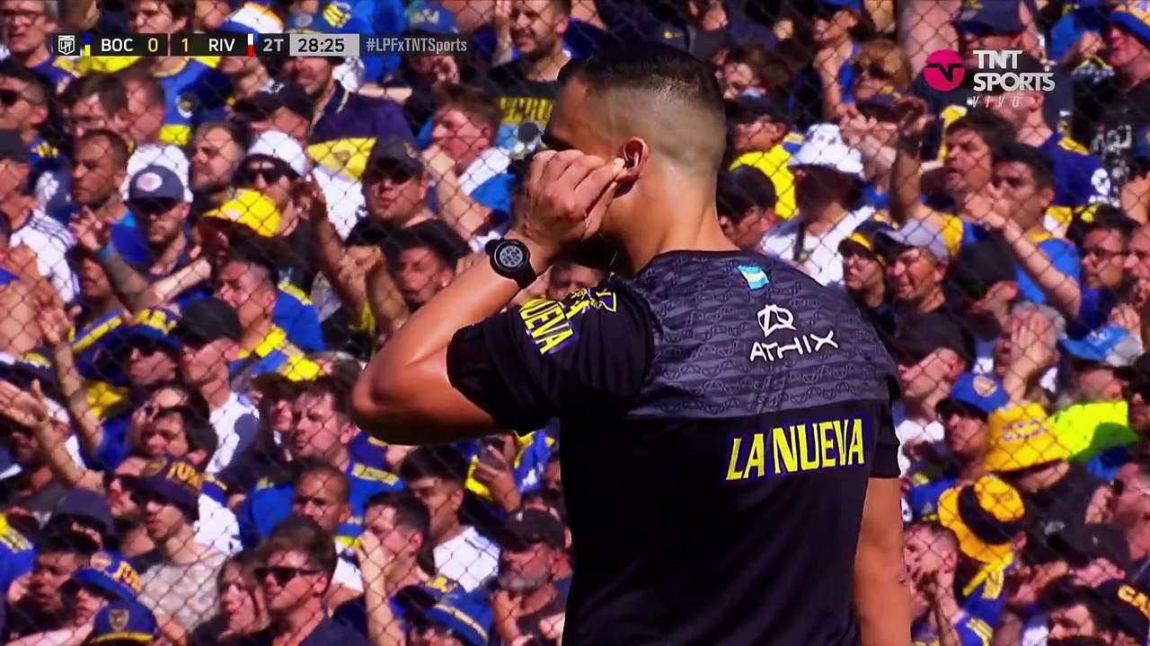 Gol anulado a Cavani