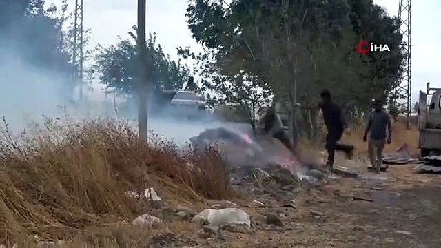 Une étincelle provenant d'une machine à souder a provoqué un incendie, les ouvriers ont eu du mal à l'éteindre