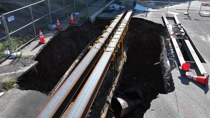 New Jersey'de oluşan dev çukur yoğun yağışın ardından daha da büyüdü