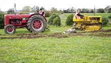 McCormick Deering W9 vs. Caterpillar D2 Tractor Pull