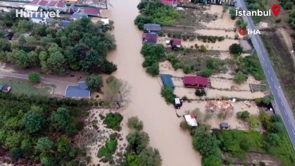 下载视频: Şile'de dere taştı: Tarım arazileri ve evler sular altında kaldı