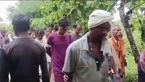 Video: देवरिया कांड पर गांव वालों का उमड़ा हुजूम, CM योगी ने जिम्मेदार अधिकारियों को जल्द पहुंचने के दिए आदेश