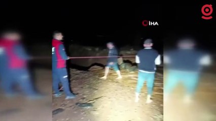 Bitlis'te şiddetli yağış: Mahsur kalan vatandaşlar kurtarıldı