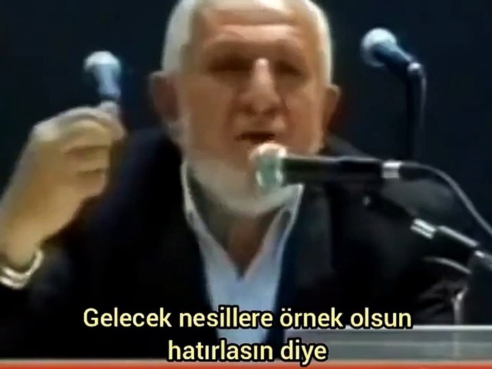 Cemaat liderinin Atatürk ve Anıtkabir sözleri iktidar yanlısı yazarı çok kızdırdı: Atatürk övgüsüne 'isyana teşvik' dedi