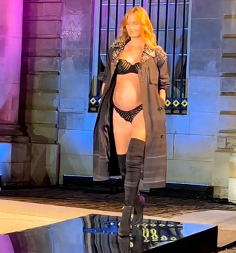 Constance Jablonski défile enceinte