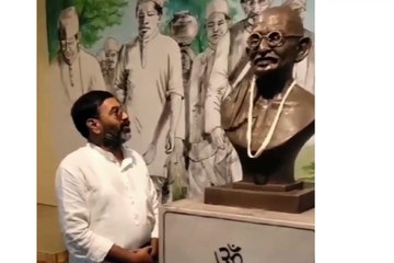 ए बापू…आपको दोबारा आना होगा, कांग्रेस नेता ने किया बापू से संवाद, देखें वीडियो