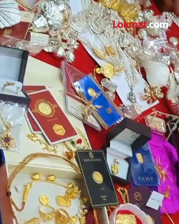 लालबागच्या चरणी कोट्यवधींचे दान अर्पण