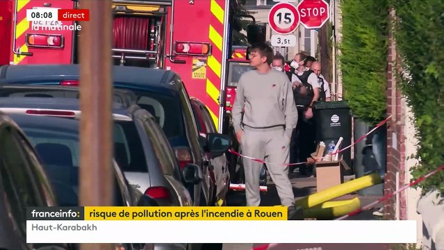 Incendie à Rouen: Les habitants disent craindre pour leur santé en raison de la présence d'amiante dans les deux bâtiments