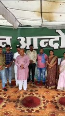 बारिश के बीच चौथे दिन भी जारी रहा किसानों का धरना