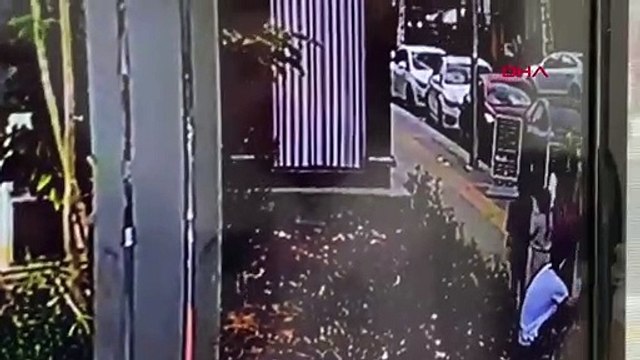 Diyarbakır'da güzellik salonuna silahlı saldırı: Anne ve kızı yaralandı